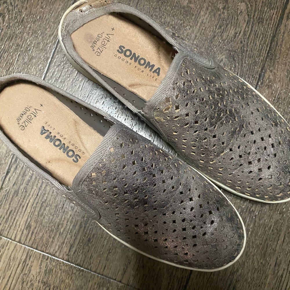 Sonoma mules size 7